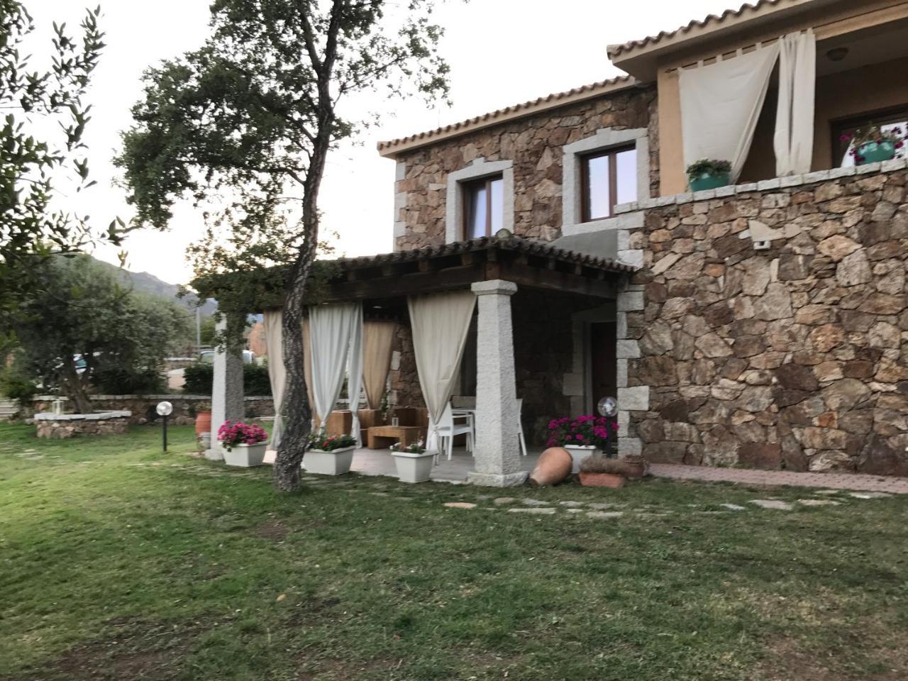 Il Giardino di Daniela Apartments San Teodoro  Esterno foto