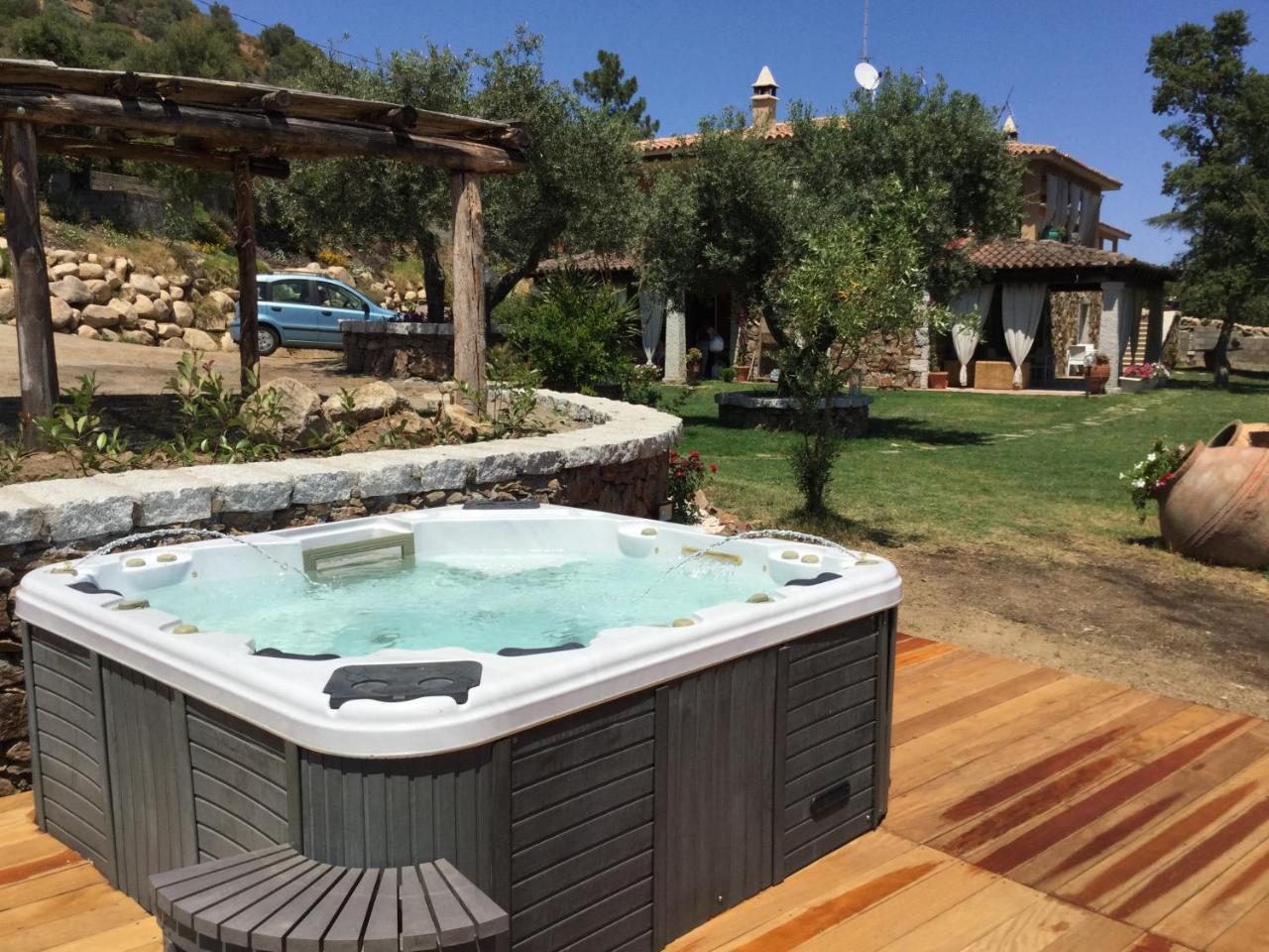 Il Giardino di Daniela Apartments San Teodoro  Esterno foto